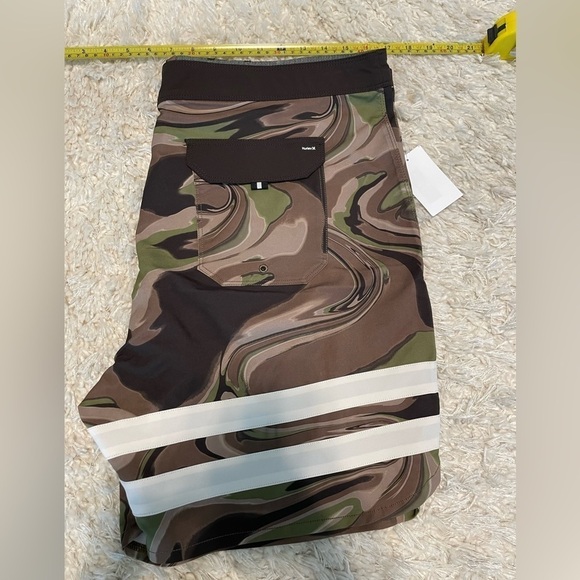 Hurley Brown & Green Camo Print 38” Waist Swim Board Shorts - Picture 8 of 12